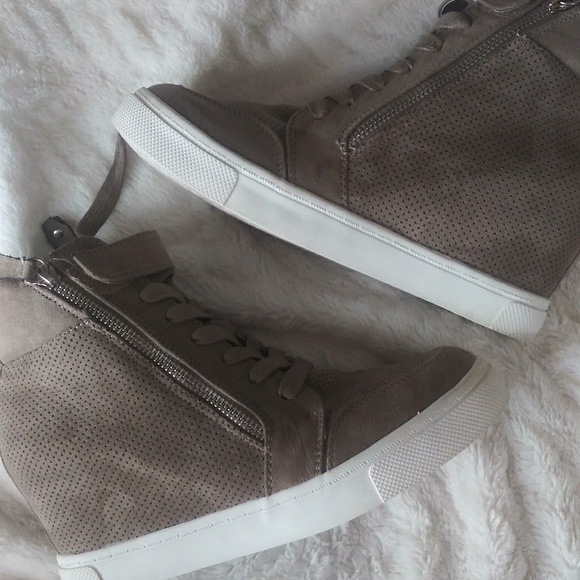 SOLD ON MC - Picture 1 of 8